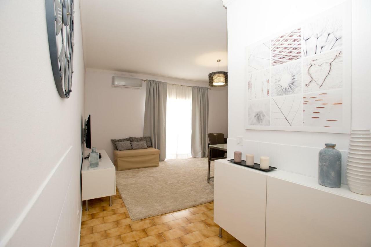Ferienwohnung Beach 2min walk Portimão Exterior foto